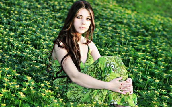 С девушками и природой