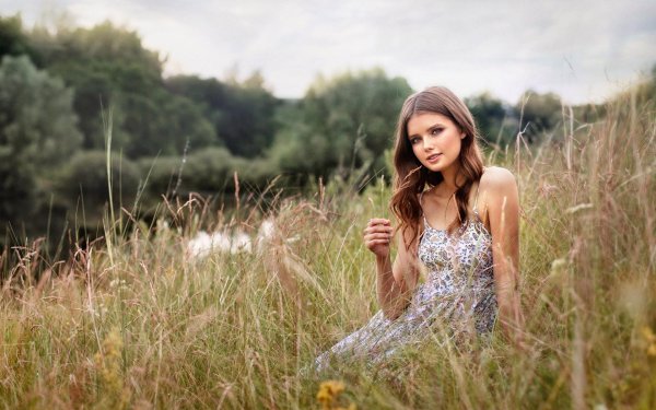 С девушками на природе