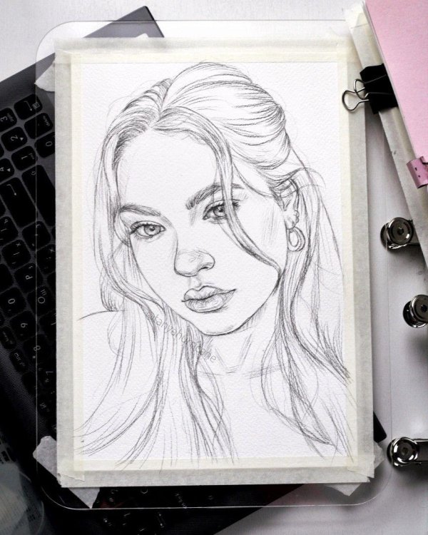 С девушками нарисованные карандашом