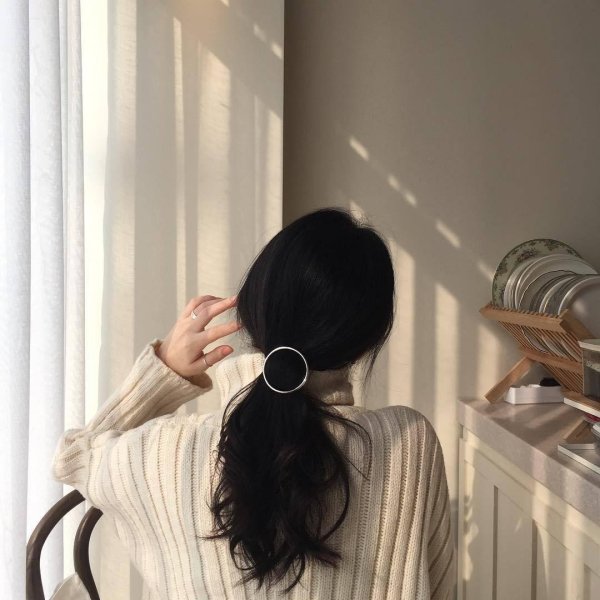 Девушка на аву эстетика