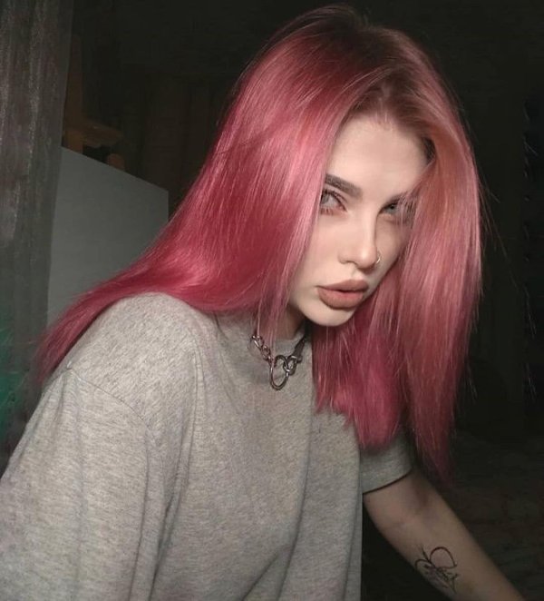 Девушка на аву эстетика