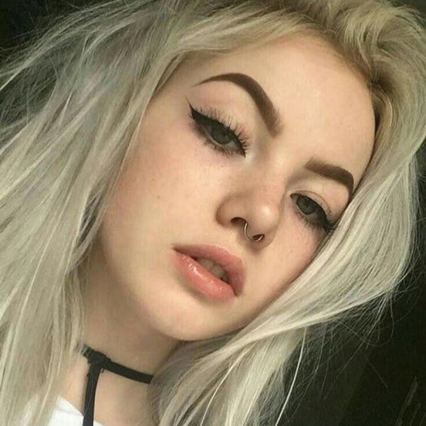 Девушка на аву эстетика