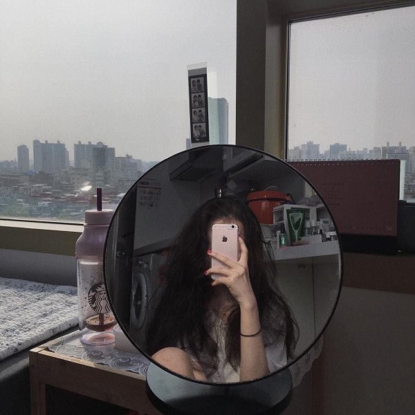 Девушка на аву эстетика