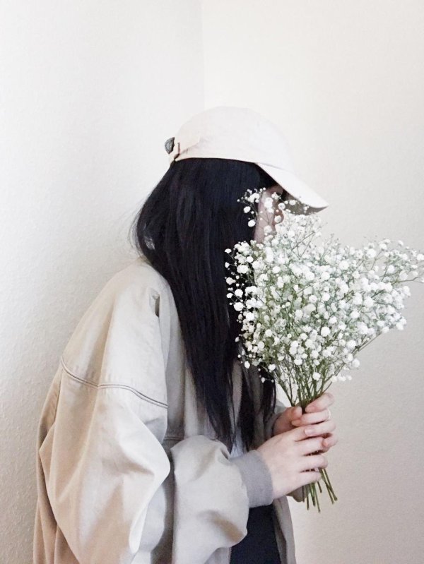 Девушка на аву эстетика