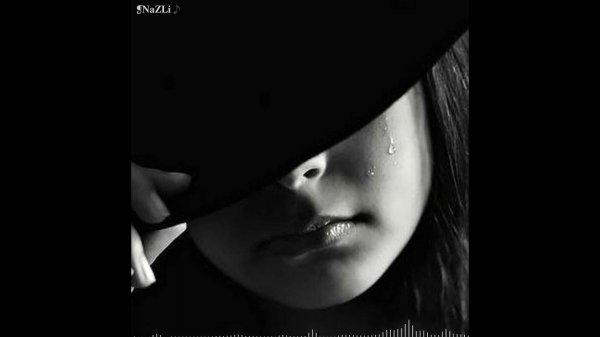 Девушка плачет на аву