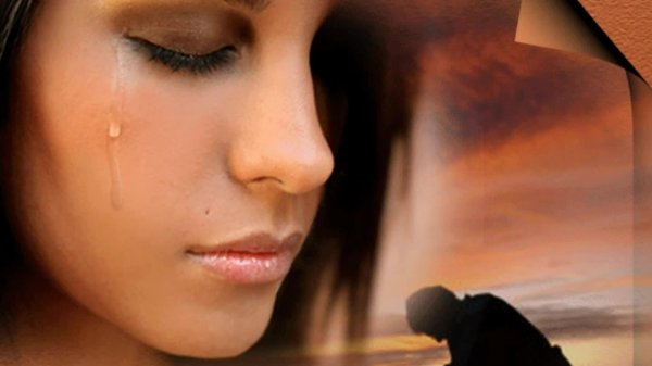 Девушка плачет на аву