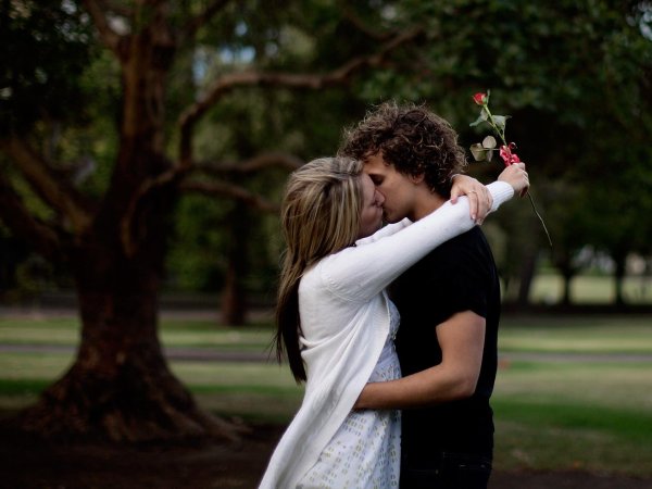 Про любовь парень девушка