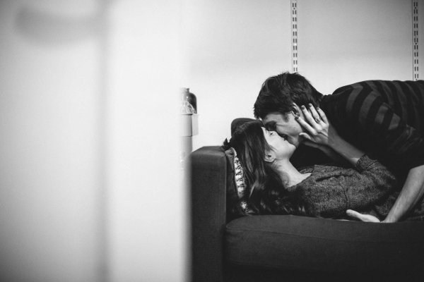 Про любовь парень девушка