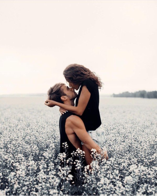 Про любовь парень девушка