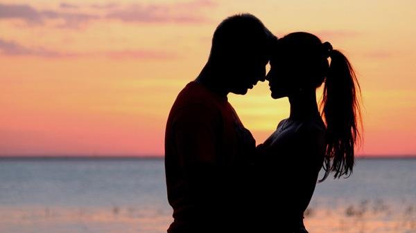 Про любовь парень девушка