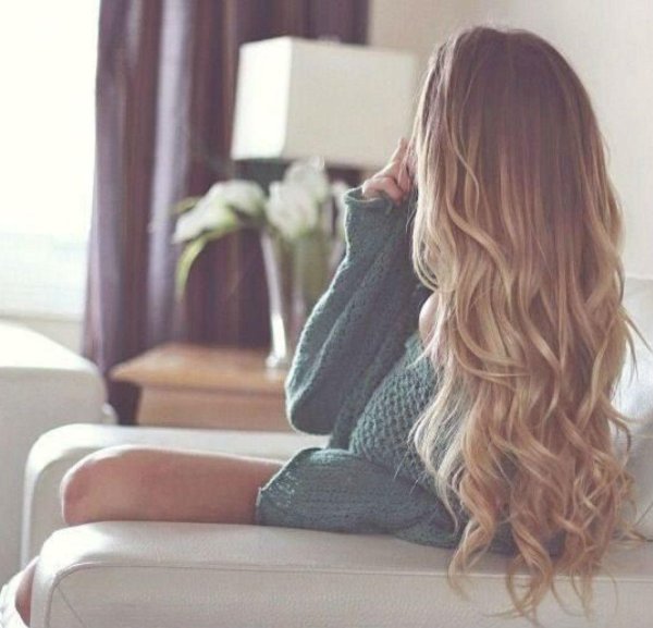 На аву девушка сзади