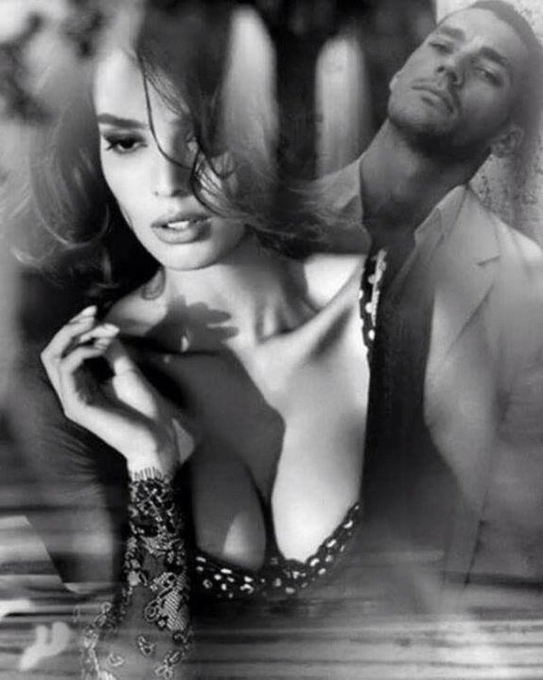 Девушка от парня уходит