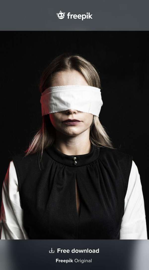 Девушка с завязанными глазами