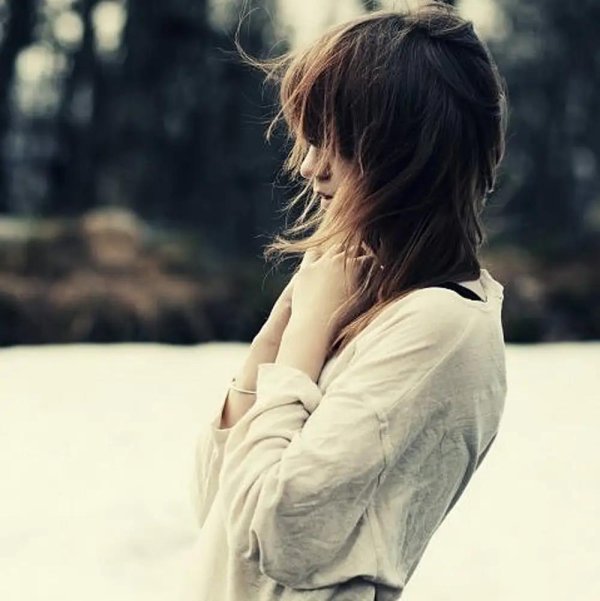 Почему такая девушка и одна