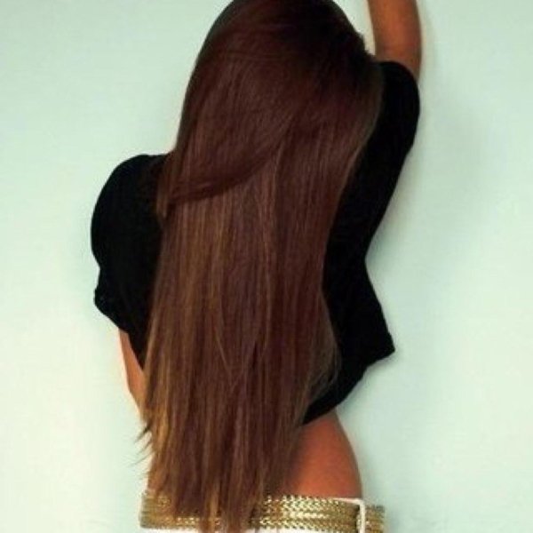 С девушками со спины с темными волосами