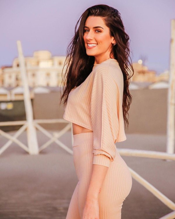 Валентина девушка