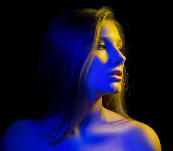 Света девушка