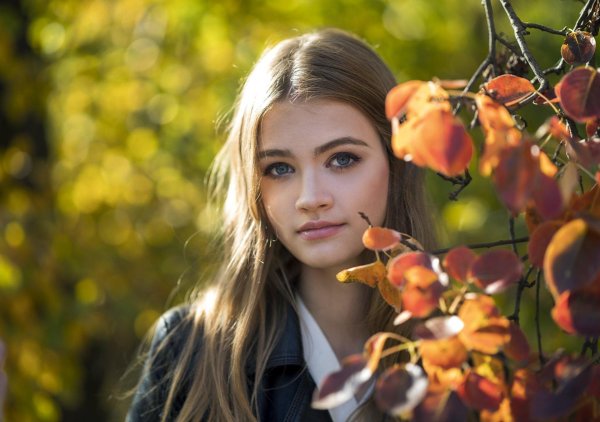 Света девушка