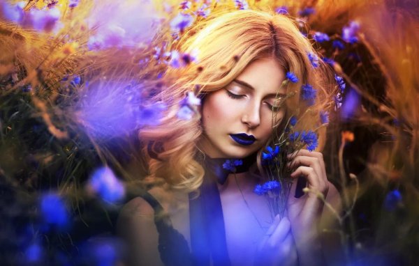 Света девушка