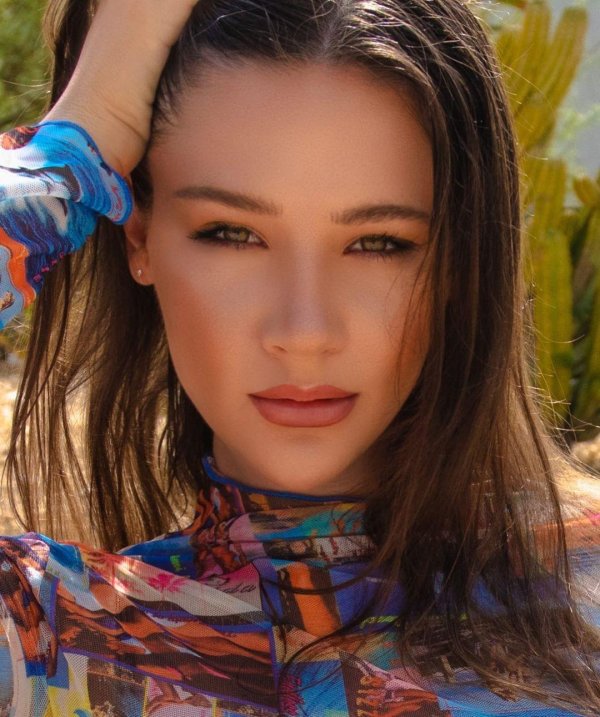 Алина девушка