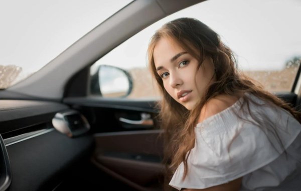 Алина девушка