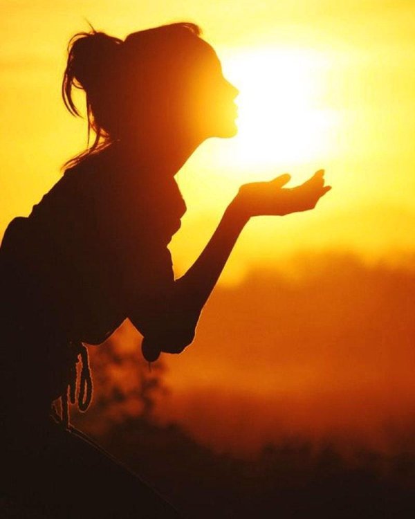 Девушка солнышко