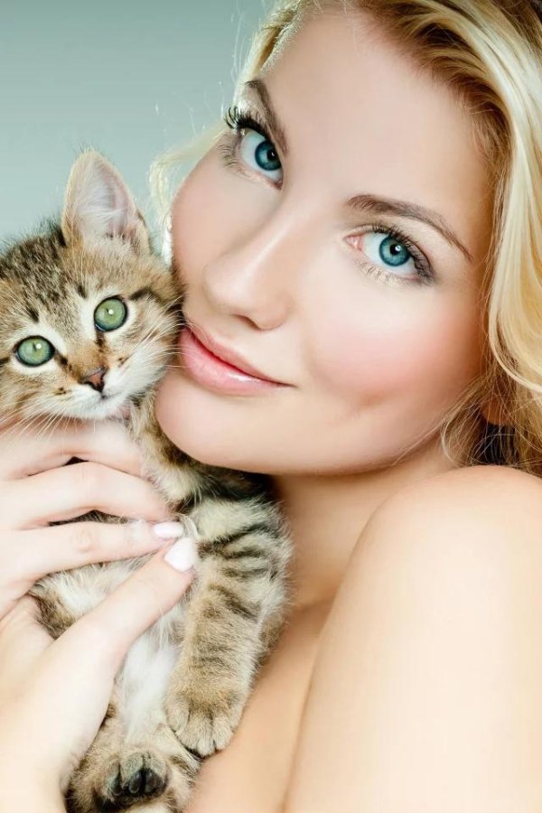 Девушка и животные