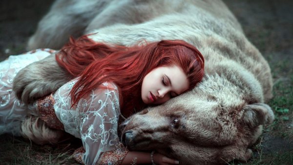 Девушка и животные