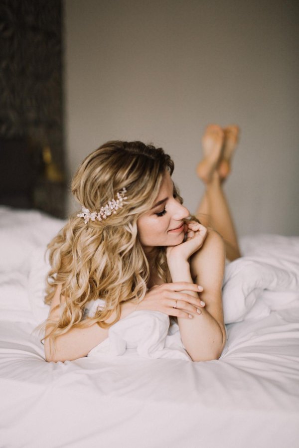 Девушка нежность