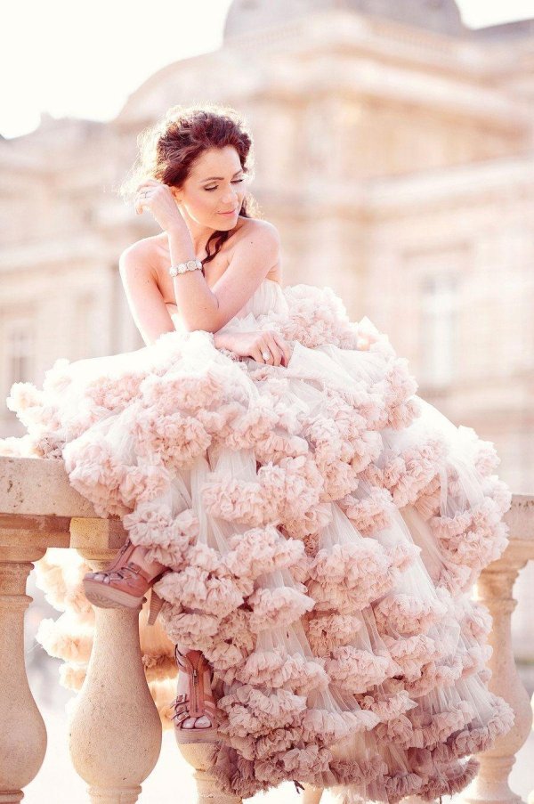 Девушка нежность