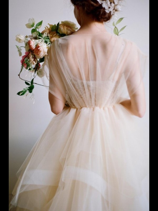 Девушка нежность