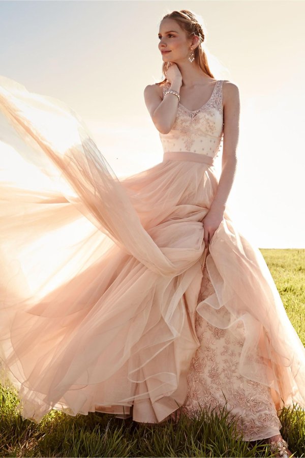 Девушка нежность