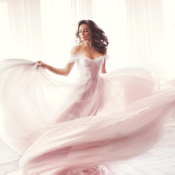 Девушка нежность