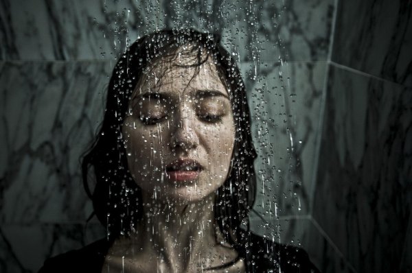 Девушка душа