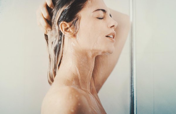 Девушка душа