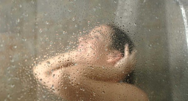 Девушка душа