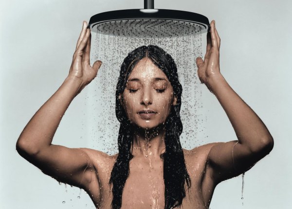 Девушка душа