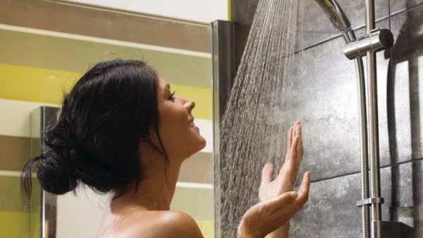 Девушка душа