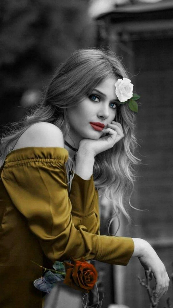 Девушка сильная