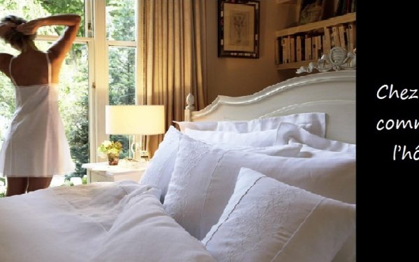 Постель девушка