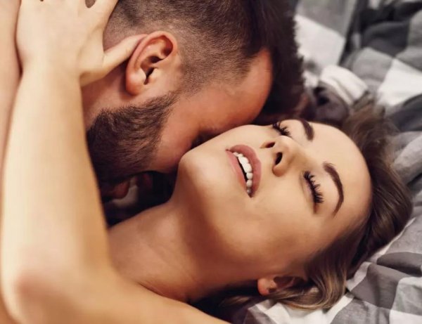 Девушка занимаются