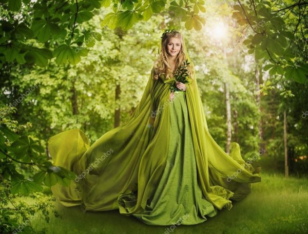 Зеленая девушка