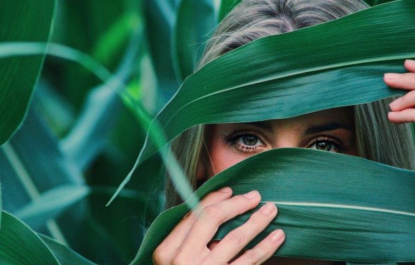 Зеленая девушка