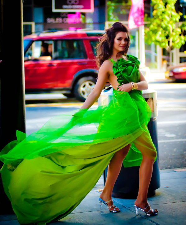 Зеленая девушка