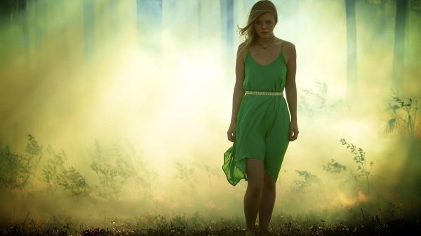 Зеленая девушка