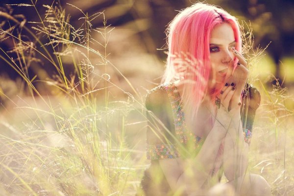 Девушка розовый