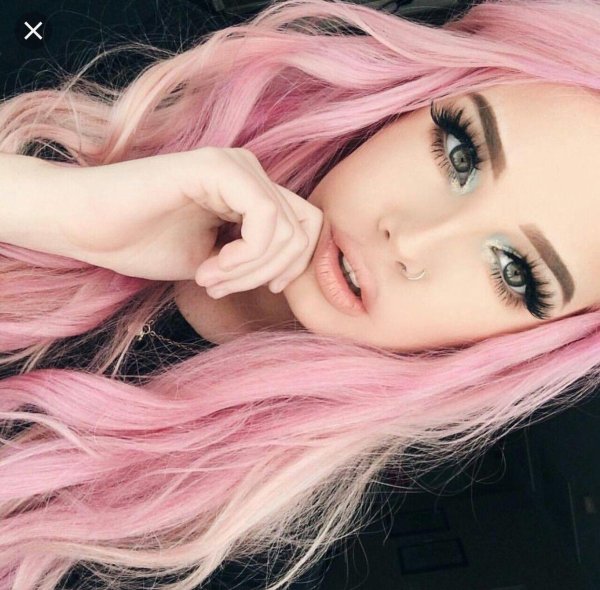 Девушка розовый