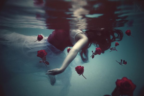 Девушка вода