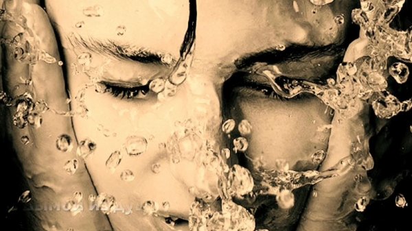 Девушка вода