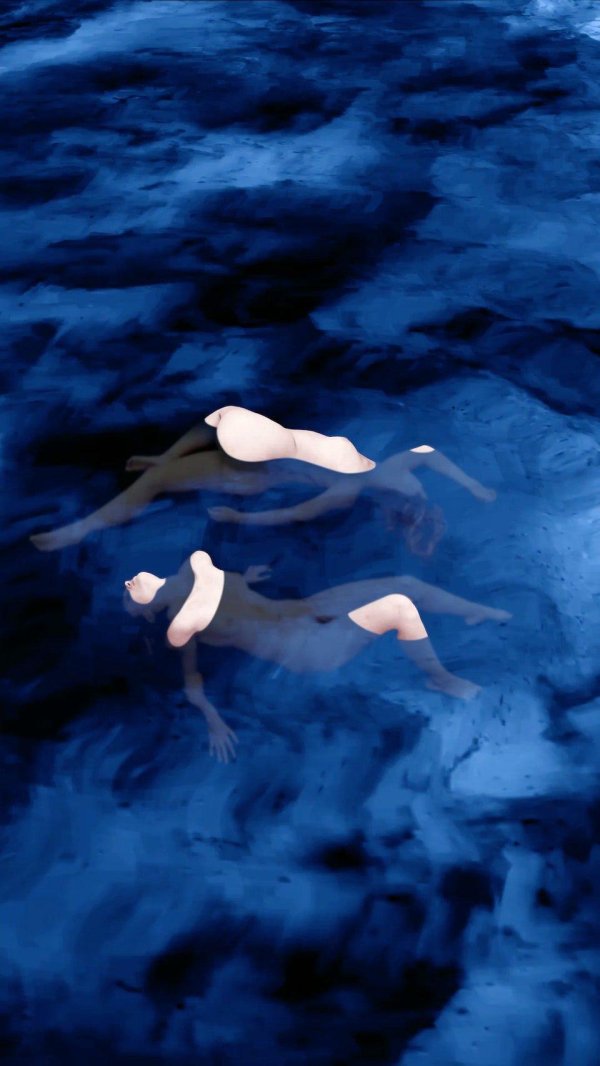 Девушка вода